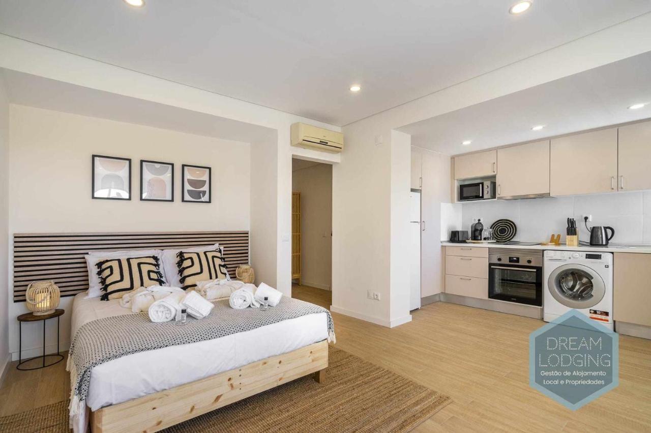 Palm Tree Dream Lodging Αλμπουφέιρα Εξωτερικό φωτογραφία